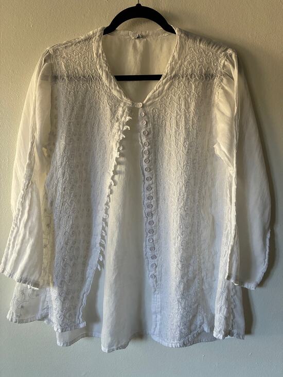 Other Dresses & Skirts - Vintage White Embroidered Rayon Blouse Womens M Boho Cottagecore Button Front